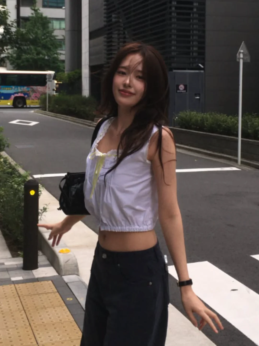 안유진 인스타 사진 3번째